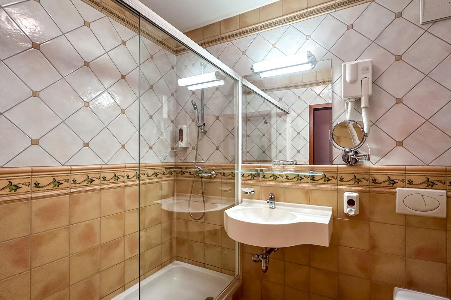 Terme Banovci - Hotel Zeleni Gaj Verzej Luaran gambar
